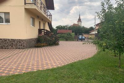 Casa si pensiune Sanpetru-Brasov - 1