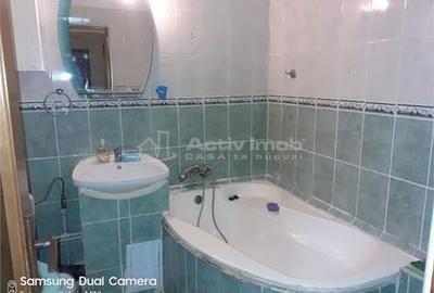 Apartament cu 3 camere decomandat în 1 Mai - 2