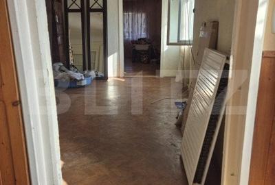 Casa cu 3 camere, zona 7 Noiembrie - 6