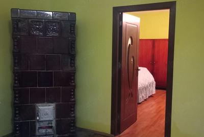 Casă cu 4 camere cu Teren 840 Mp în Central - 1