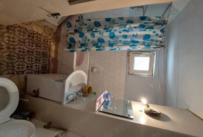 Apartament cu 3 camere semidecomandat în Sud