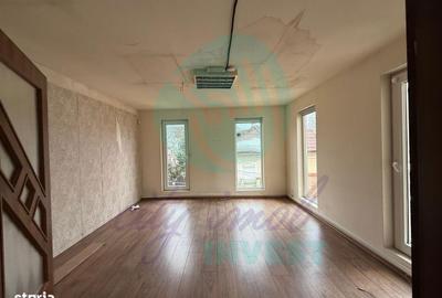 Casă cu 4 camere cu Canalizare în Central - 6