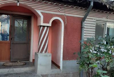 Casă cu 3 camere în Central - 1