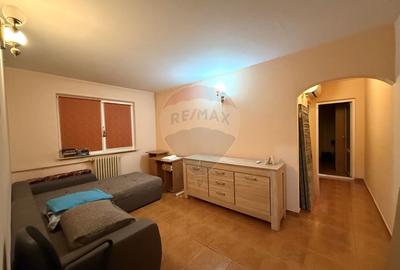 Apartament cu 3 camere de vanzare in zona Km 4-5 Constanta - 1