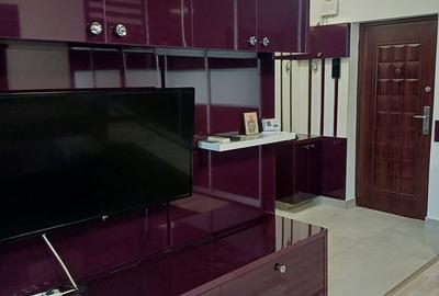 Apartament cu 2 camere decomandat în Militari