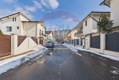 Casă cu 5 camere cu Teren 334 Mp în Vest - 48