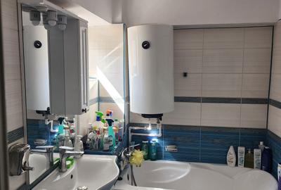 Apartament cu 3 camere semidecomandat în Hârșova - 4
