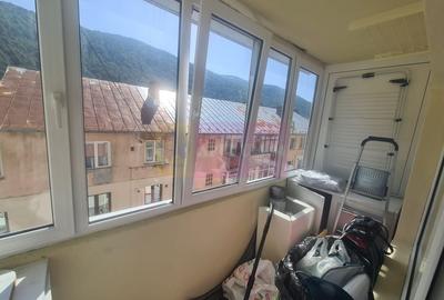 Apartament cu 3 camere de vanzare in Sinaia - 20
