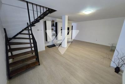 Apartament tip mansarda 3 camere de vanzare Zona Strand - 12