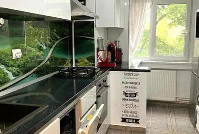 Apartament cu 3 camere, mobilat si utilat, etaj 1 -zona Tiglina 3 - 5