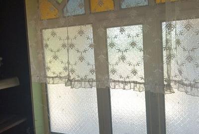 Casă cu 4 camere în Central - 3