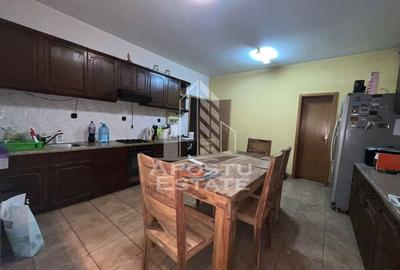 Casa individuala cu 4 camere, teren 404 mp,acces auto,garaj, Girocului - 6