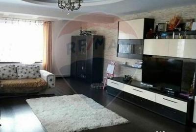 Casă cu 4 camere cu Teren 768 Mp în Sânpetru - 5