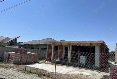 CASA DE VANZARE zona rezidentiala