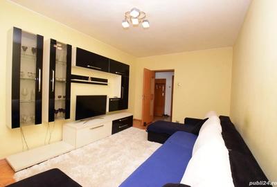 Apartament cu 3 camere decomandat în Titan