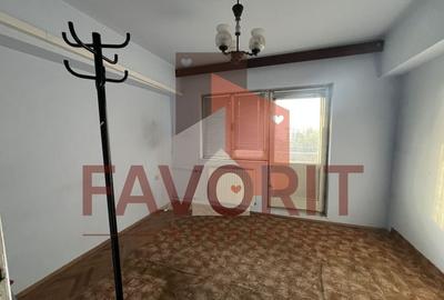 Oportunitate de cumpărare - Apartament 4 camere decomandat, zona Șagului - 4