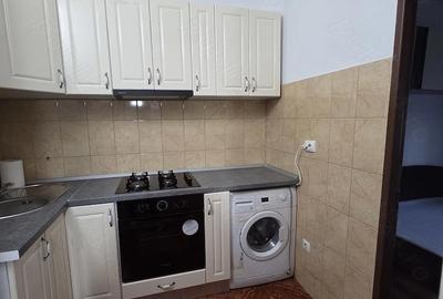 Garsonieră decomandată în Micro 40 - 10