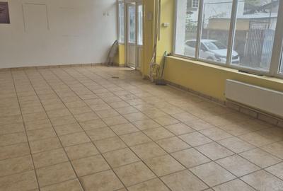 Spațiu comercial, de 93 mp, în Rovine - 1