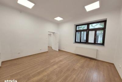 Spațiu comercial, de 78 mp, în Central - 10
