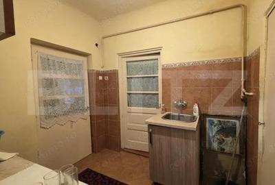 Casă cu 4 camere cu Teren 500 Mp în Titulescu - 5