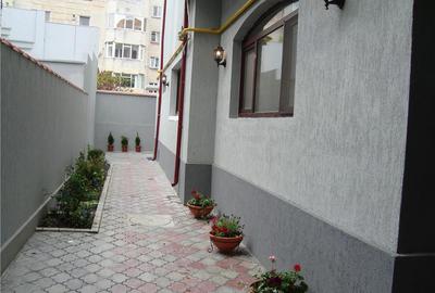 Spațiu comercial, de 400 mp, în Capitol - 1