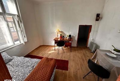 Casă cu 4 camere semidecomandat în Central - 3