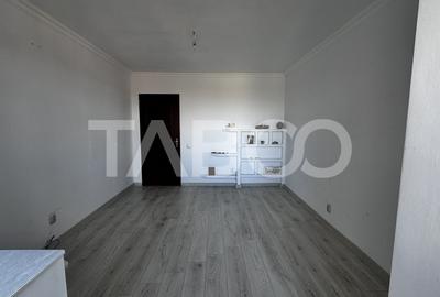 Apartament cu 3 camere decomandat, mobilat în Cisnădie - 1