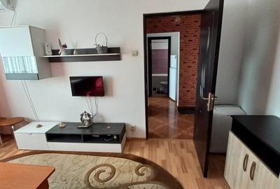 Apartament cu 2 camere decomandat, mobilat în Drumul Taberei