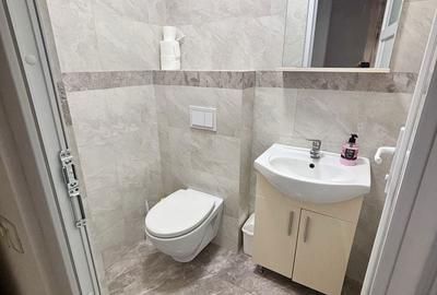 Spațiu comercial, de 40 mp, în Central - 3
