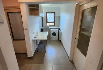 2Cam-Piata Sarbilor-2min Spitalul Judetean -36Mp+Balcon-3Mp-Et4-Acoperis-45000 Euro-Negociabil - 13