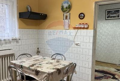 Apartament cu 4 camere decomandat, mobilat în Central - 14