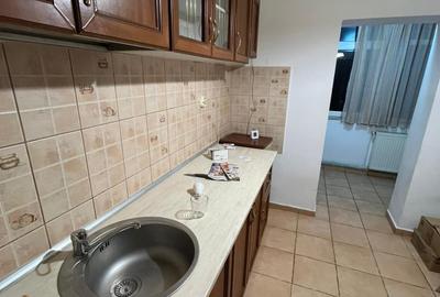 Apartament cu 2 camere decomandat, etajul 2/4, zona Nicolina - 5