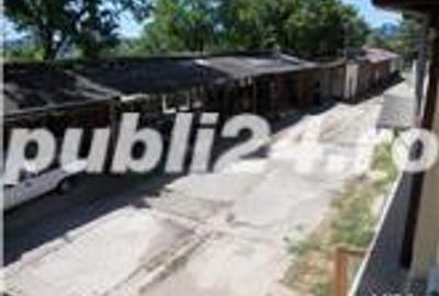 Spațiu comercial, de 1,500 mp, în Central - 2