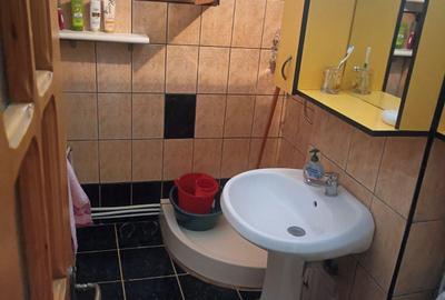 Apartament cu 4 camere decomandat în Central - 3