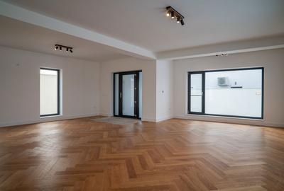 Casă cu 4 camere cu Teren 363 Mp în Preajba - 2