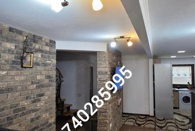 Casă cu 7 camere în Făget - 2