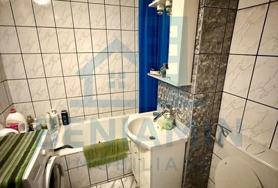 Apartament cu 3 camere decomandat în Florilor - 1