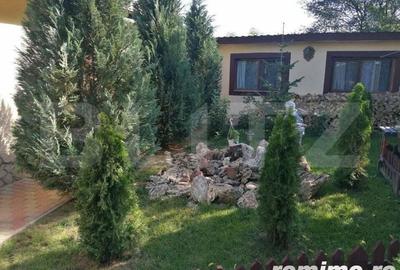 Casă cu 8 camere cu Teren 550 Mp în Bârnova - 9
