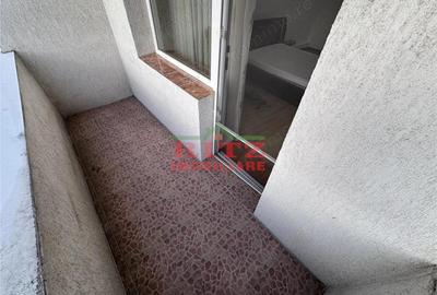 Apartament cu 4 camere decomandat în Tineretului - 1