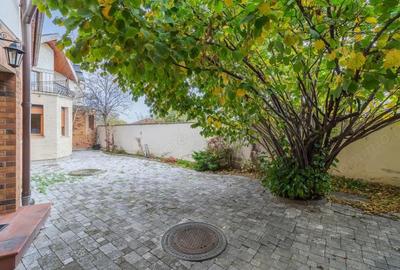 Casa Bor?, 10 camere, 477 mp construi?i - 1