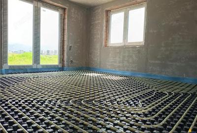 Casă cu 7 camere cu Canalizare în Noua - 4