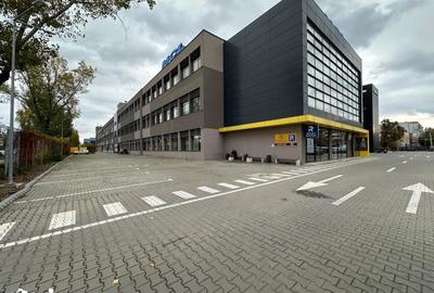 Spațiu comercial, de 1,250 mp, în Baza 3 - 6