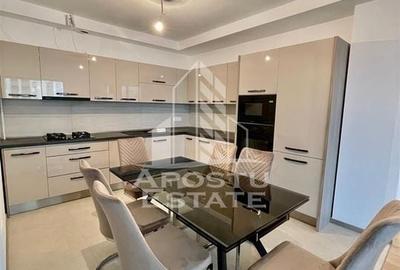 Apartament de lux 3 camere, 2 bai, open space, Monarch Tower