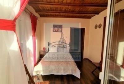 Casa/Villa 10 camere ,322 mp utili, teren 796 mp- zona 7 scari/ Sacele - 6