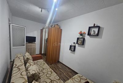 Resita, Garsoniera Mobilata Utilata, Parter, Calea Caransebe - 10