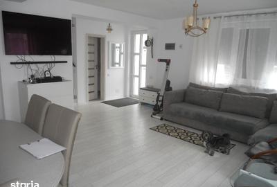 Casă cu 4 camere cu Teren 250 Mp în Domnești - 1