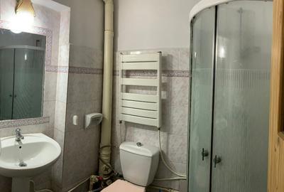 Chirie pentru o camera in apartament de trei camere zona Arcu - Gara - exclus ag - 4