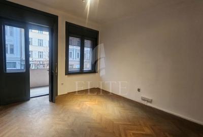 Apartament cu 4 camere circular în Central - 10