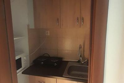 Garsonieră decomandată, mobilată în Universitate - 8