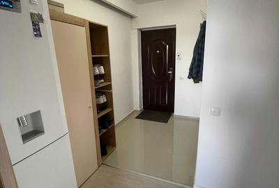 Apartament cu 3 camere semidecomandat în Florești - 2